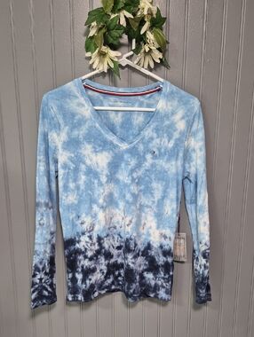 NWT Tommy Hilfiger Top